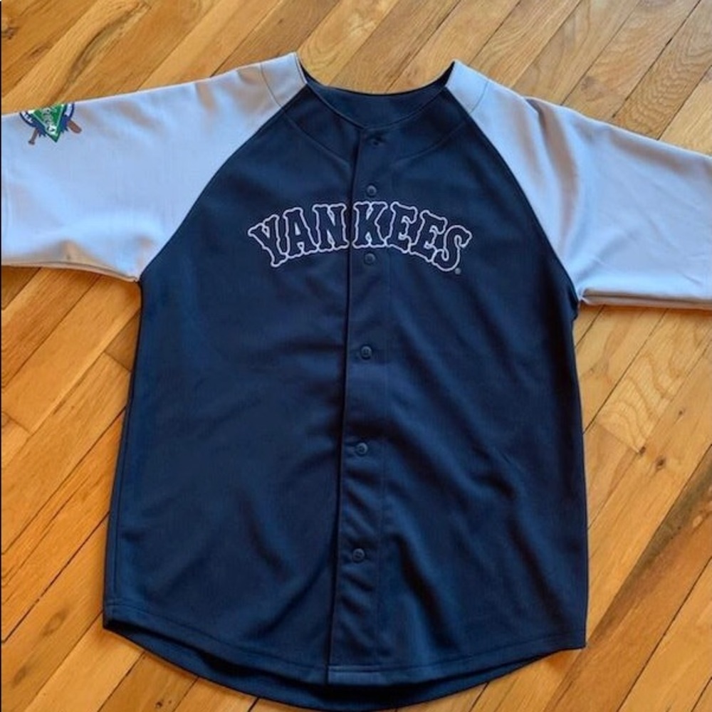 Youth Yankees Jersey NWT